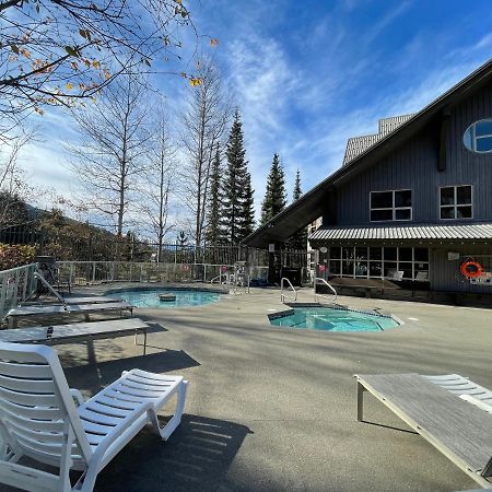Best Ski In Ski Out Condo At Whistler Esterno foto