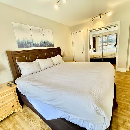 Best Ski In Ski Out Condo At Whistler Esterno foto