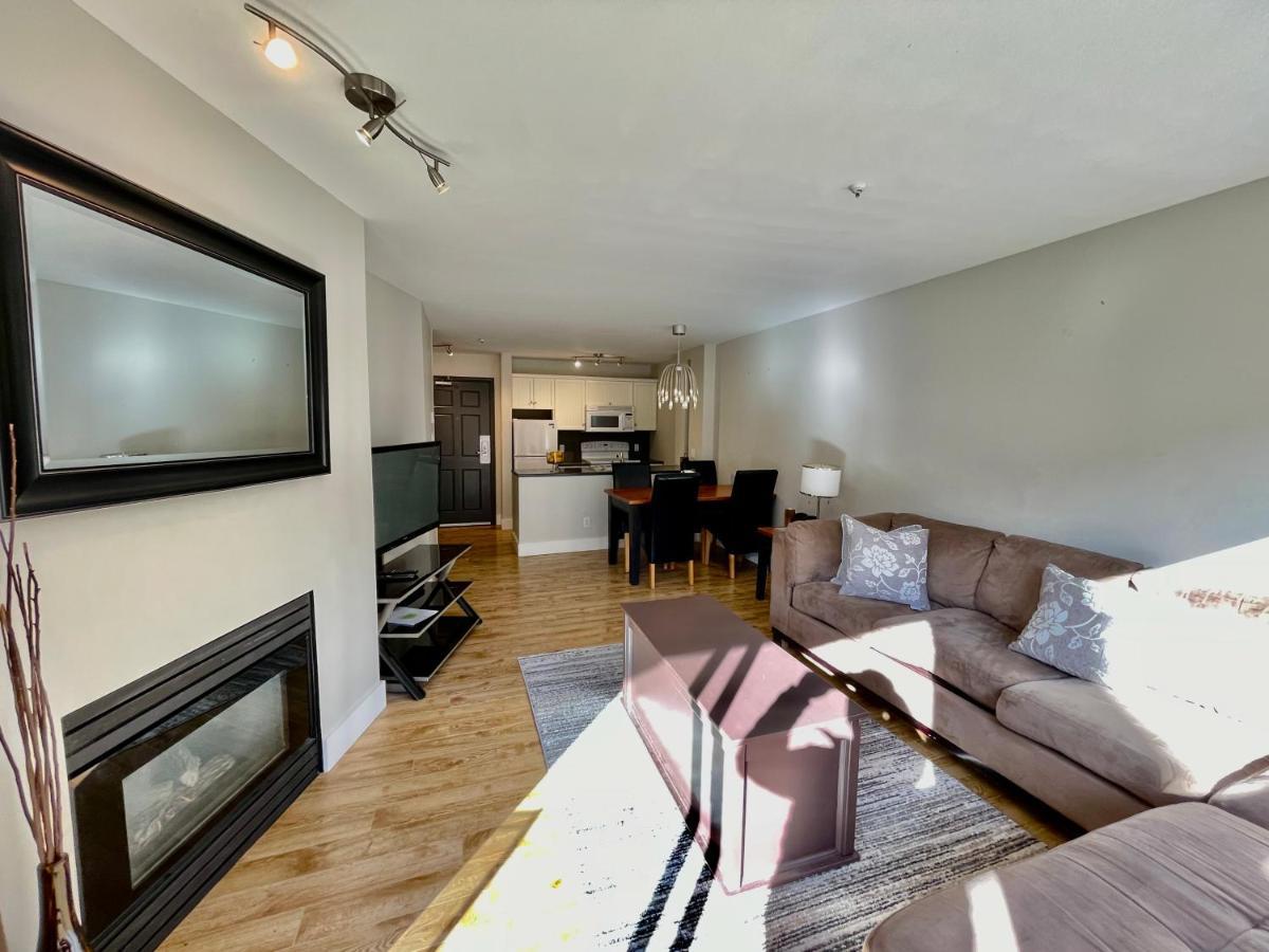 Best Ski In Ski Out Condo At Whistler Esterno foto