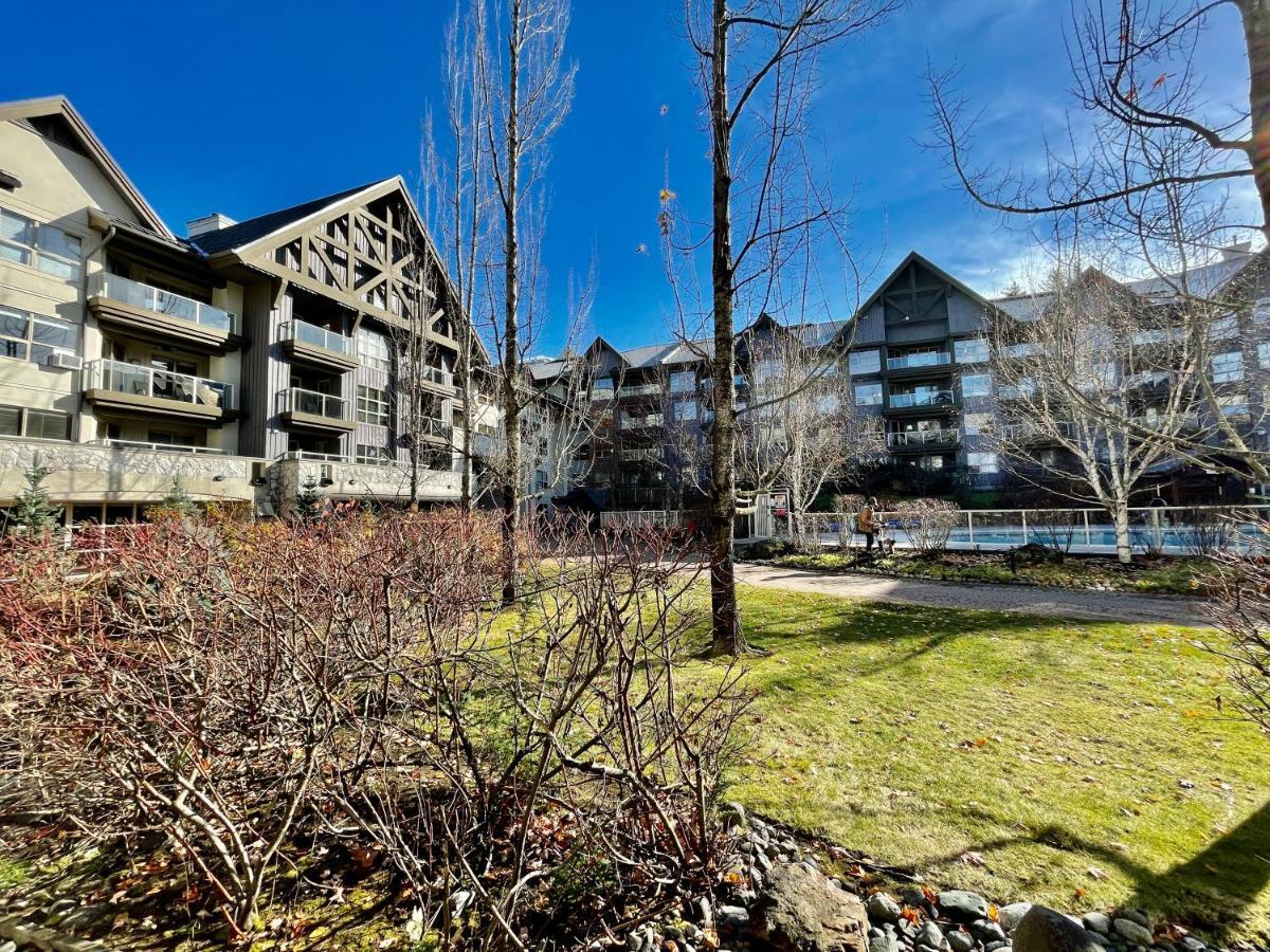 Best Ski In Ski Out Condo At Whistler Esterno foto