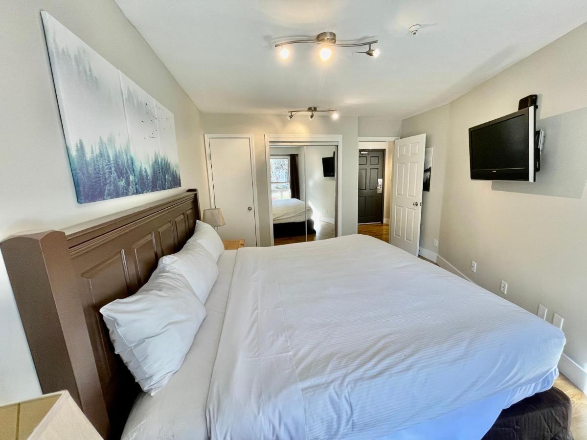 Best Ski In Ski Out Condo At Whistler Esterno foto