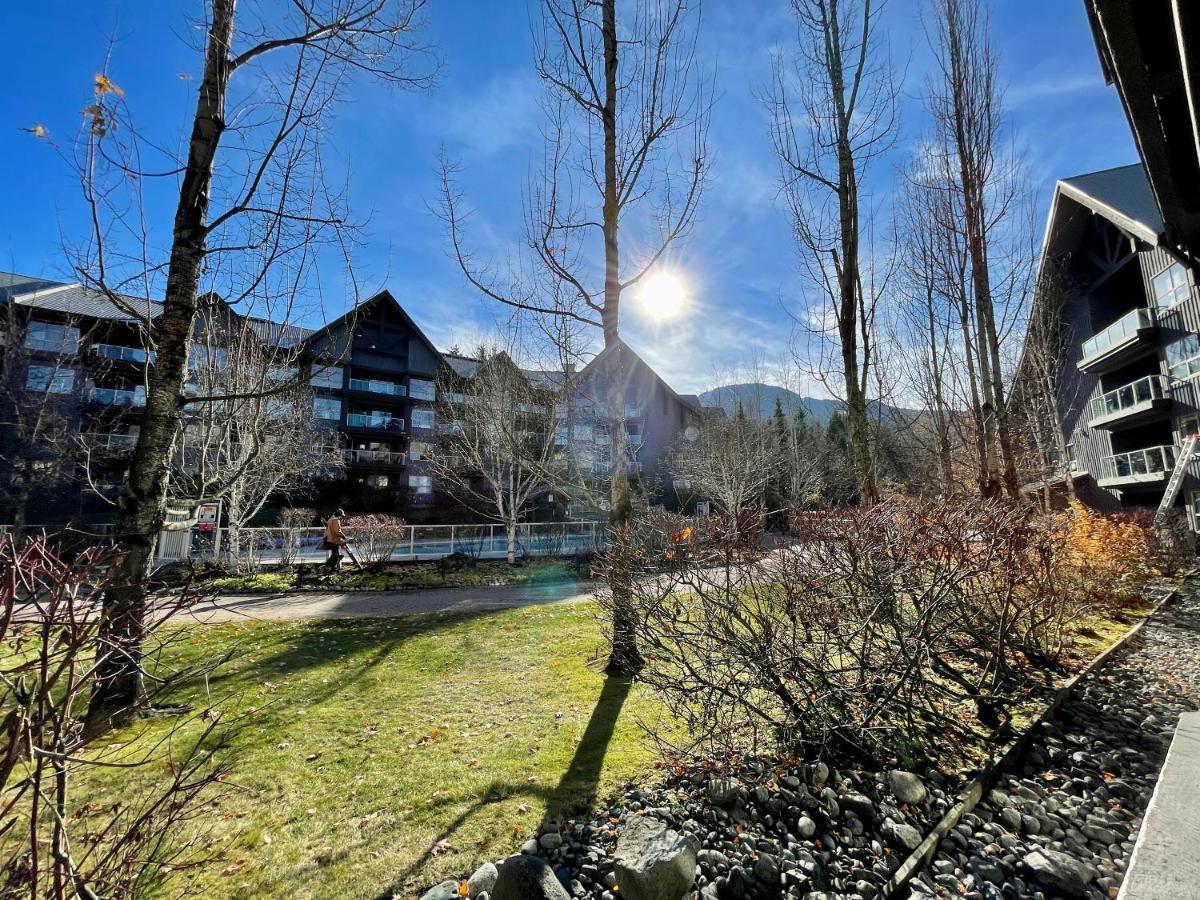Best Ski In Ski Out Condo At Whistler Esterno foto